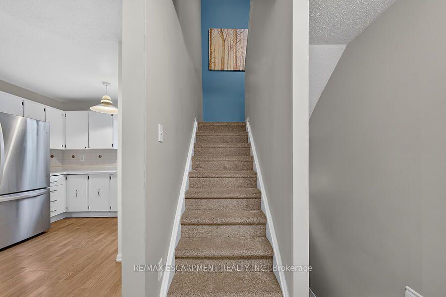 Photo 18 of Unit 3, 63 Fonthill Road, Hamilton, Fessenden — HOMEH