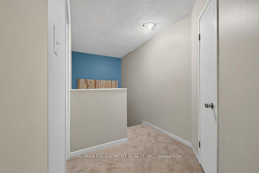 Photo 20 of Unit 3, 63 Fonthill Road, Hamilton, Fessenden — HOMEH