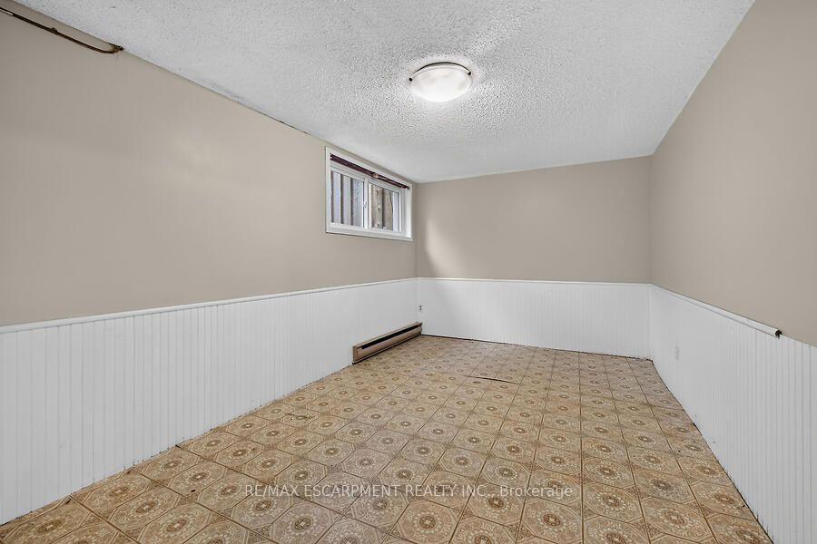 Photo 28 of Unit 3, 63 Fonthill Road, Hamilton, Fessenden — HOMEH