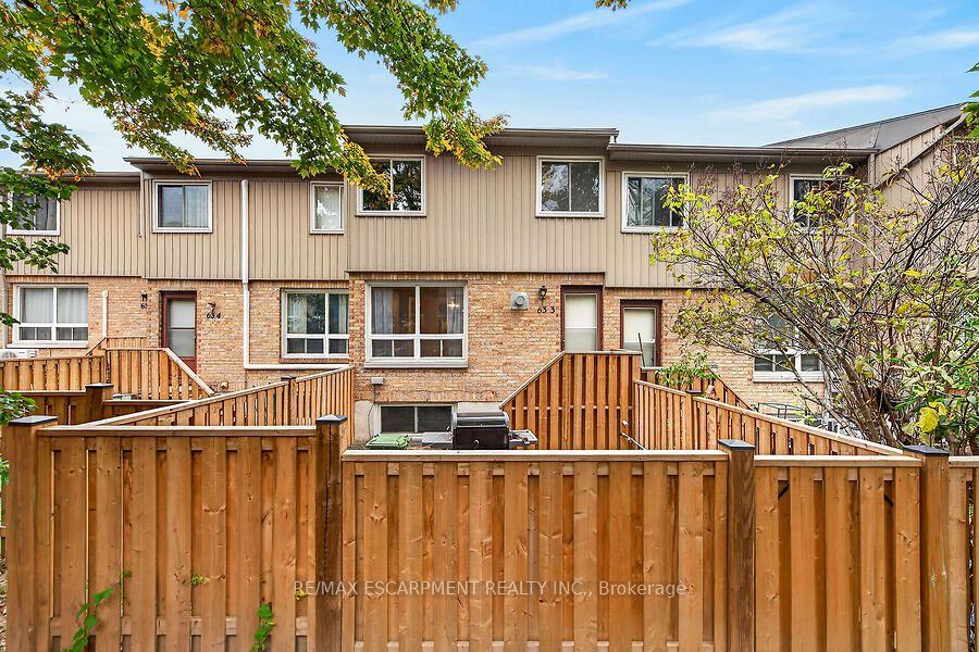Photo 34 of Unit 3, 63 Fonthill Road, Hamilton, Fessenden — HOMEH