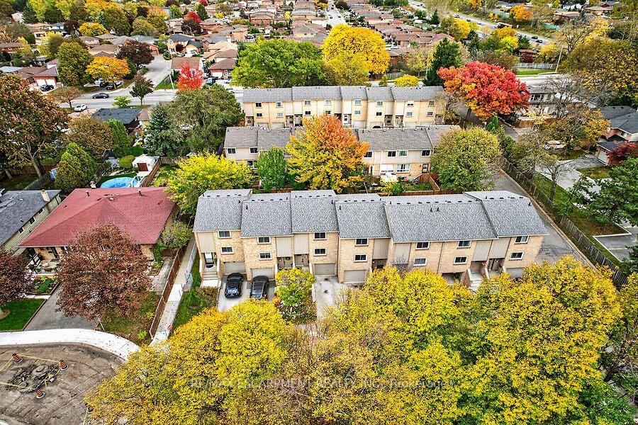 Photo 35 of Unit 3, 63 Fonthill Road, Hamilton, Fessenden — HOMEH