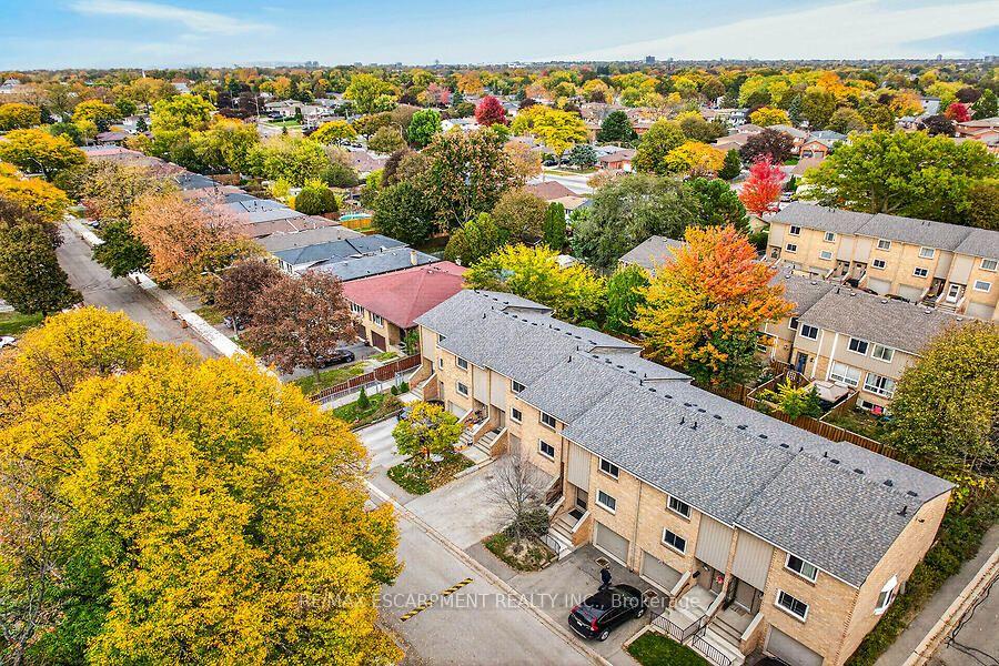 Photo 36 of Unit 3, 63 Fonthill Road, Hamilton, Fessenden — HOMEH