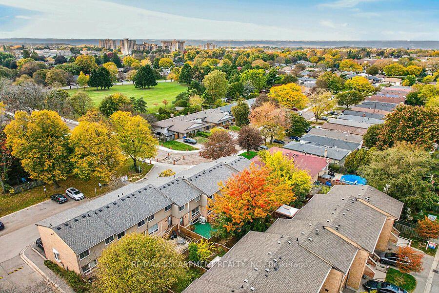 Photo 37 of Unit 3, 63 Fonthill Road, Hamilton, Fessenden — HOMEH