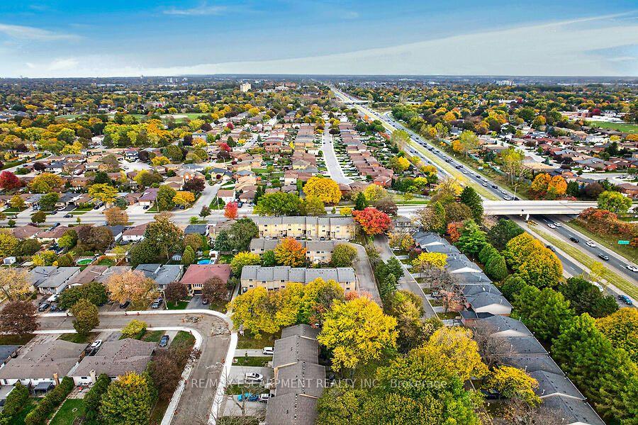 Photo 42 of Unit 3, 63 Fonthill Road, Hamilton, Fessenden — HOMEH
