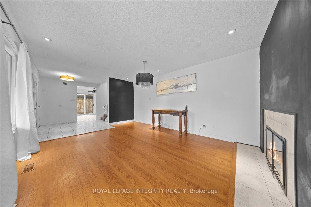 Photo 15 of 2656 Marble Crescent, Ottawa, Mooneys Bay/Riverside Park — HOMEH