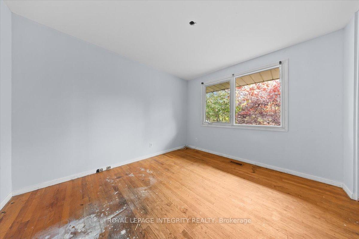 Photo 24 of 2656 Marble Crescent, Ottawa, Mooneys Bay/Riverside Park — HOMEH