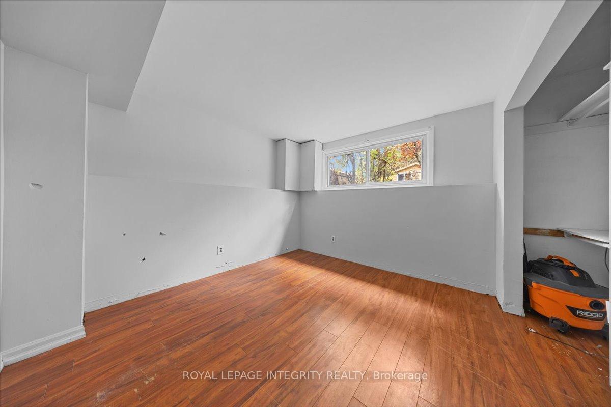 Photo 32 of 2656 Marble Crescent, Ottawa, Mooneys Bay/Riverside Park — HOMEH
