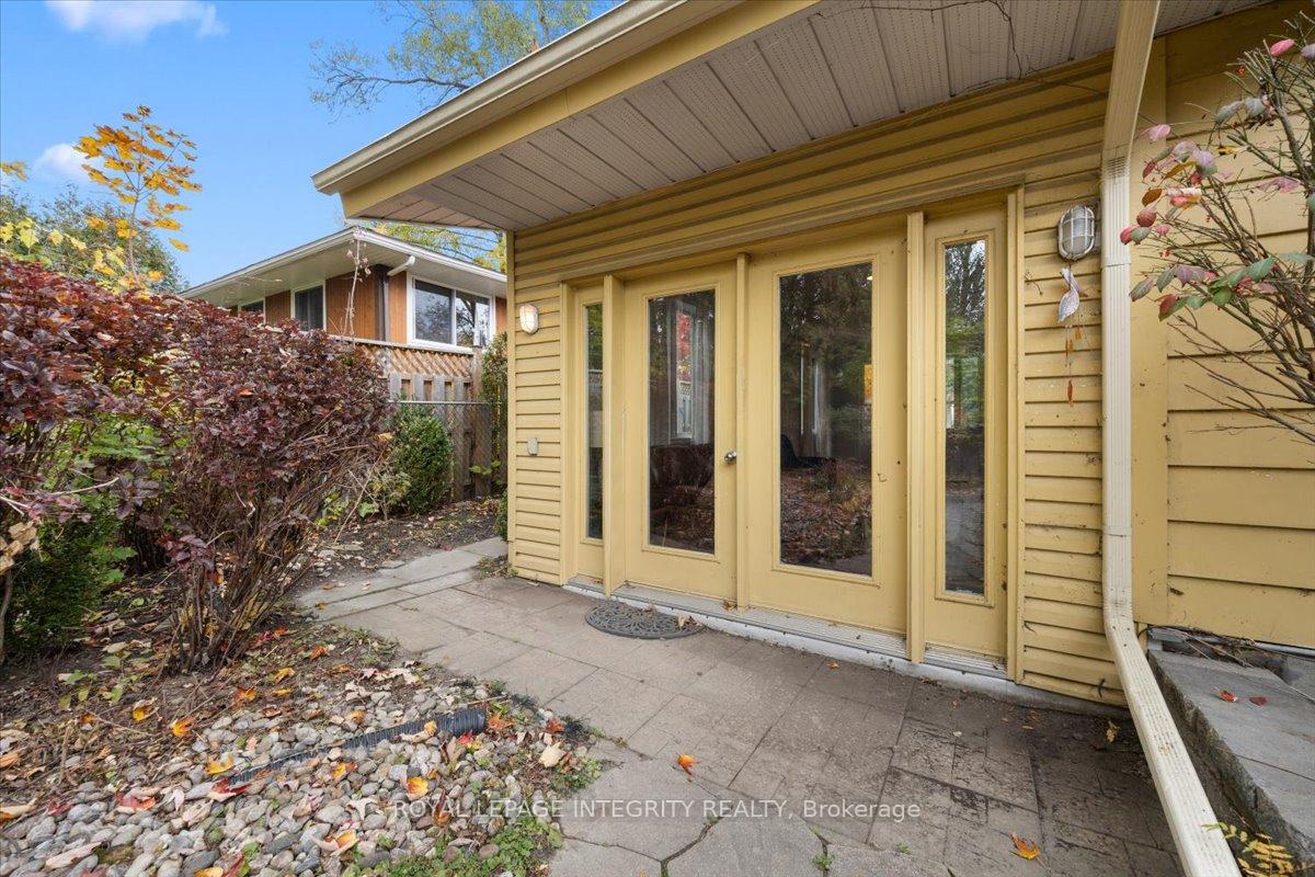 Photo 37 of 2656 Marble Crescent, Ottawa, Mooneys Bay/Riverside Park — HOMEH