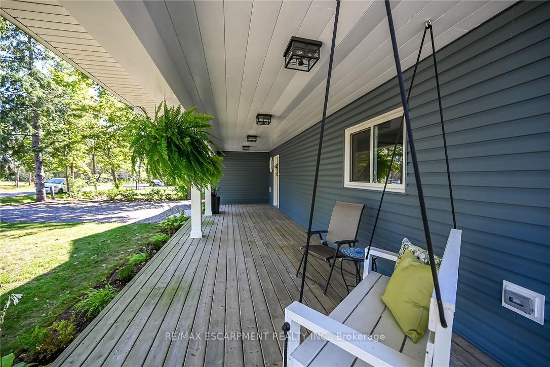 Photo 3 of 8105 Leeming Road, Hamilton, Rural Glanbrook — HOMEH
