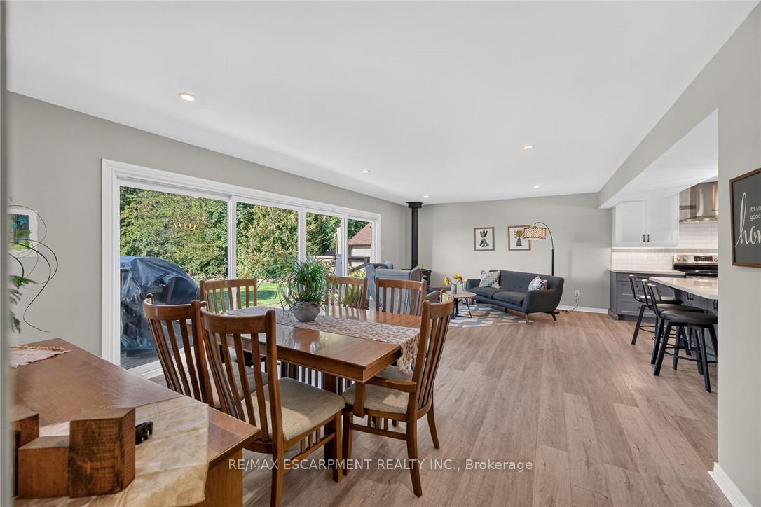 Photo 7 of 8105 Leeming Road, Hamilton, Rural Glanbrook — HOMEH