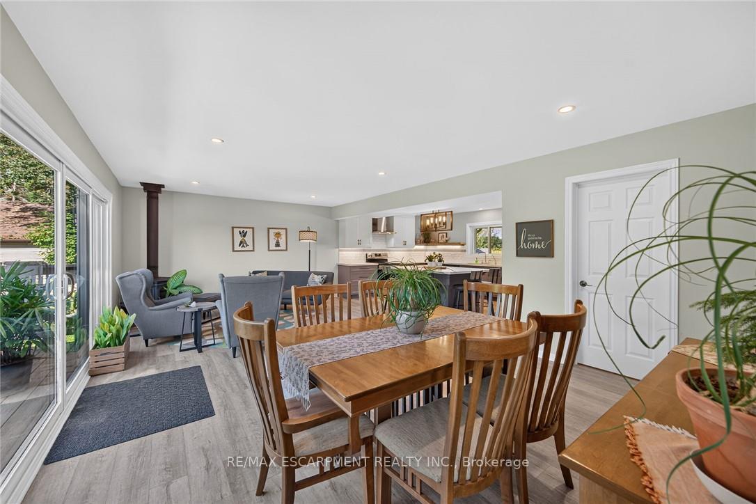 Photo 8 of 8105 Leeming Road, Hamilton, Rural Glanbrook — HOMEH