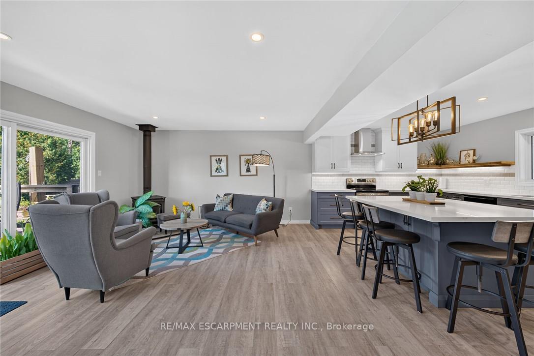 Photo 10 of 8105 Leeming Road, Hamilton, Rural Glanbrook — HOMEH