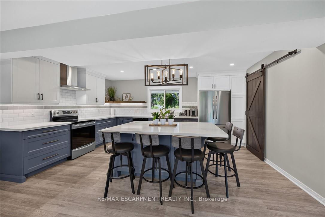 Photo 13 of 8105 Leeming Road, Hamilton, Rural Glanbrook — HOMEH