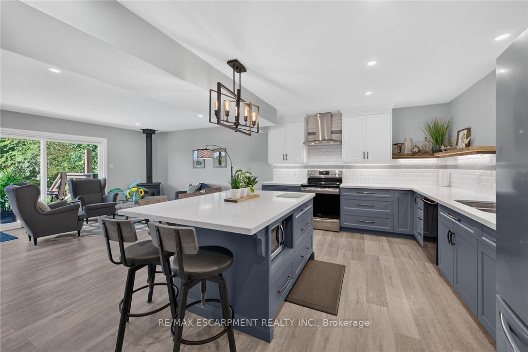 Photo 16 of 8105 Leeming Road, Hamilton, Rural Glanbrook — HOMEH