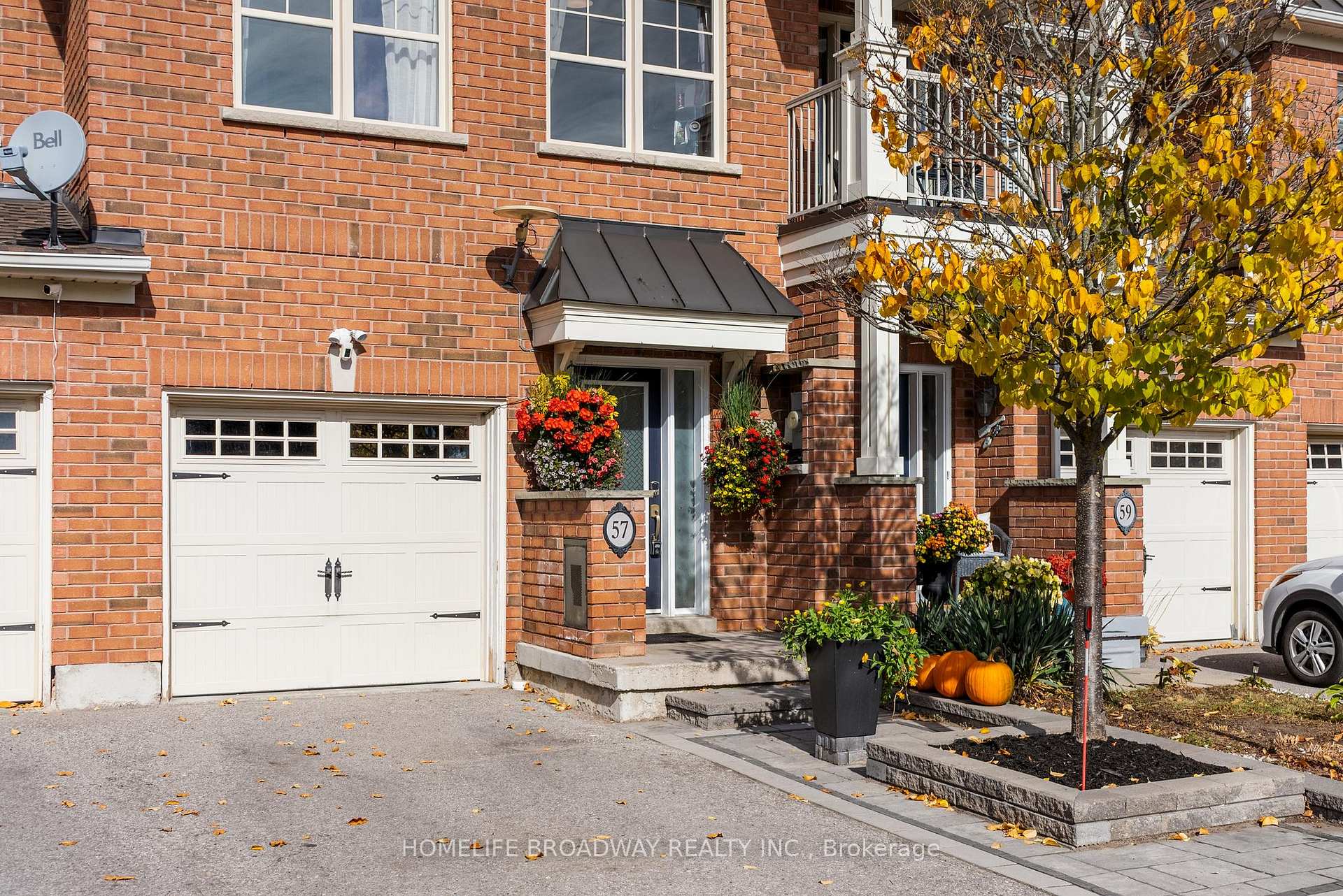 Photo 2 of 57 All Points Drive, Whitchurch-Stouffville, Stouffville — HOMEH