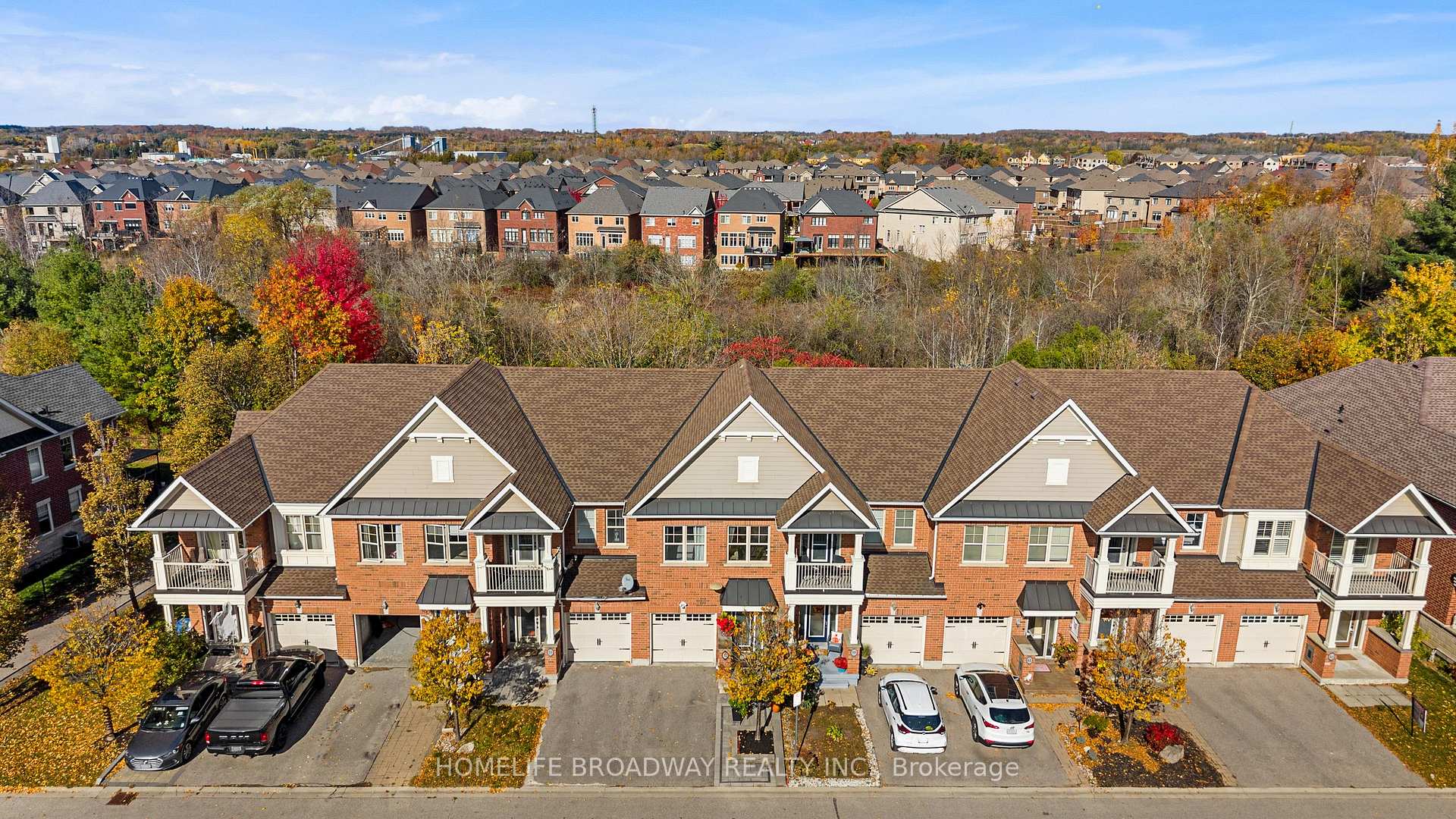 Photo 3 of 57 All Points Drive, Whitchurch-Stouffville, Stouffville — HOMEH