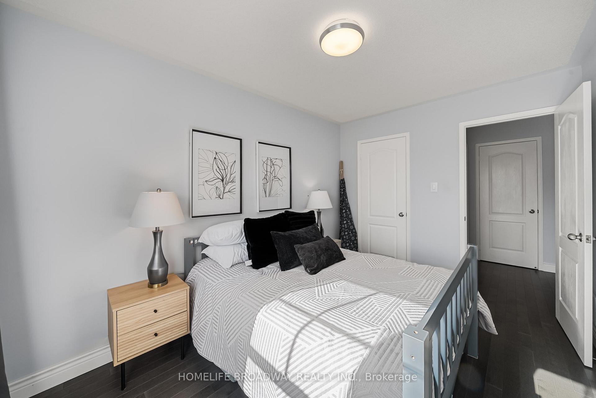 Photo 23 of 57 All Points Drive, Whitchurch-Stouffville, Stouffville — HOMEH