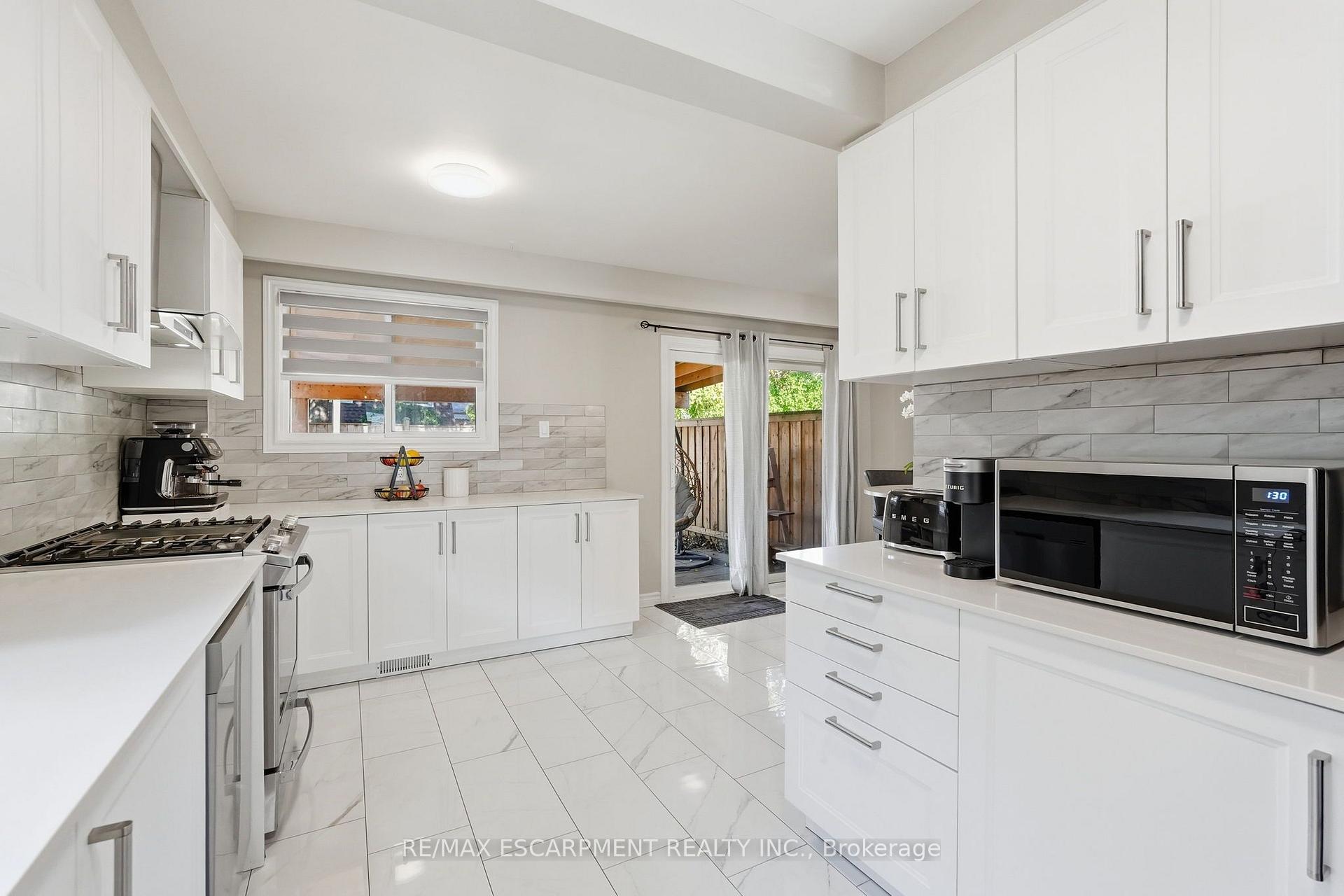 Photo 14 of 311 Montego Road, Mississauga, Cooksville — HOMEH