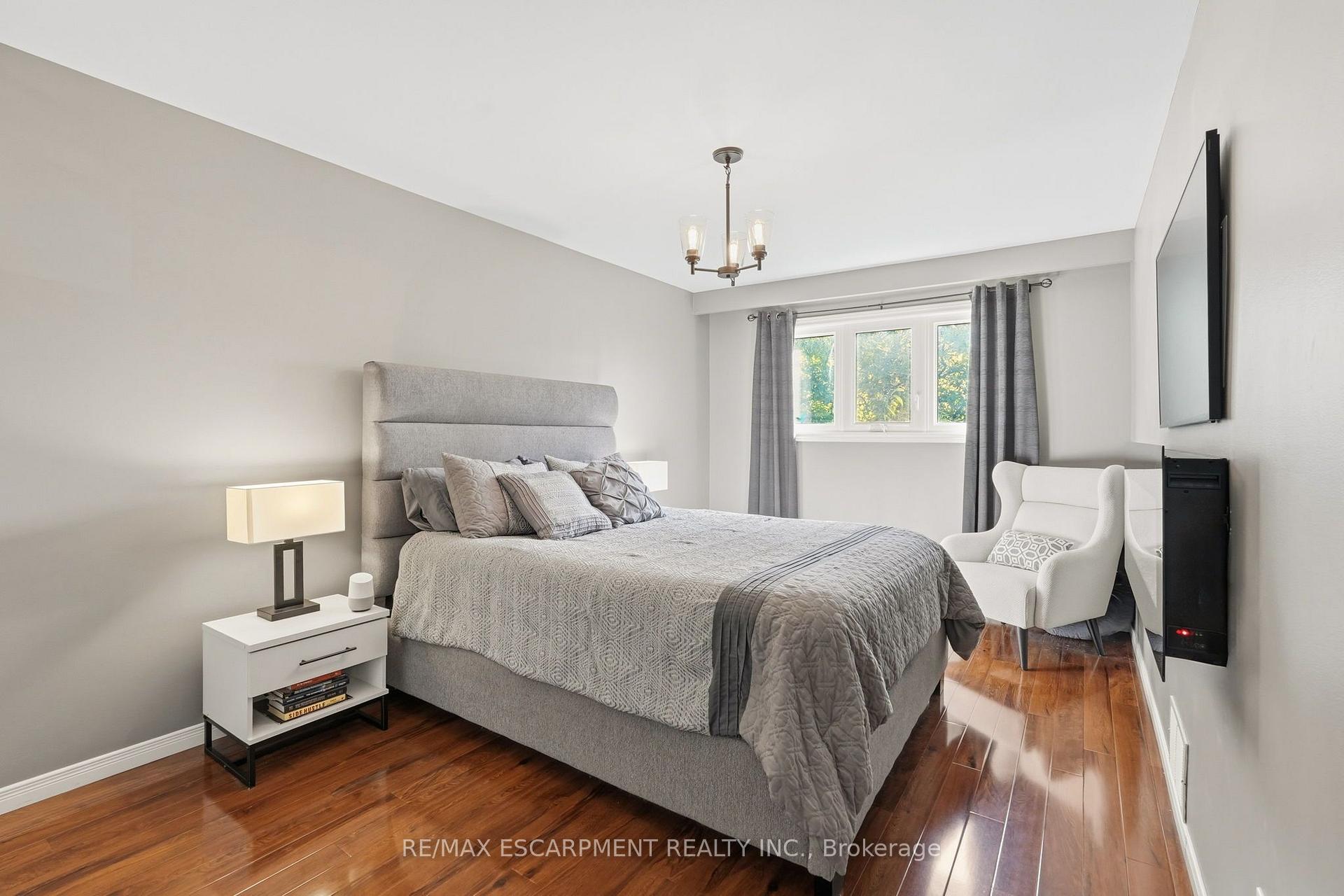 Photo 17 of 311 Montego Road, Mississauga, Cooksville — HOMEH