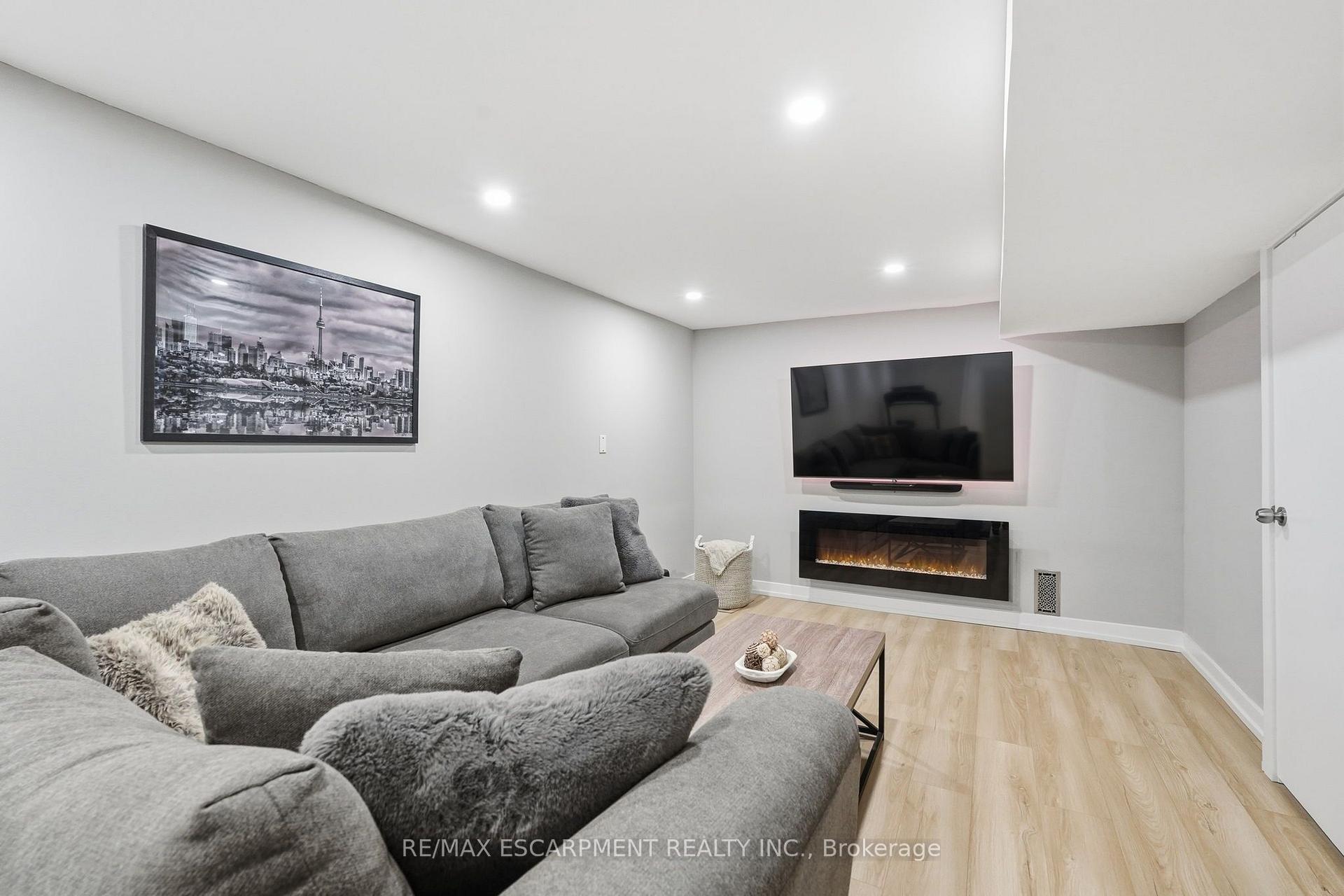 Photo 28 of 311 Montego Road, Mississauga, Cooksville — HOMEH