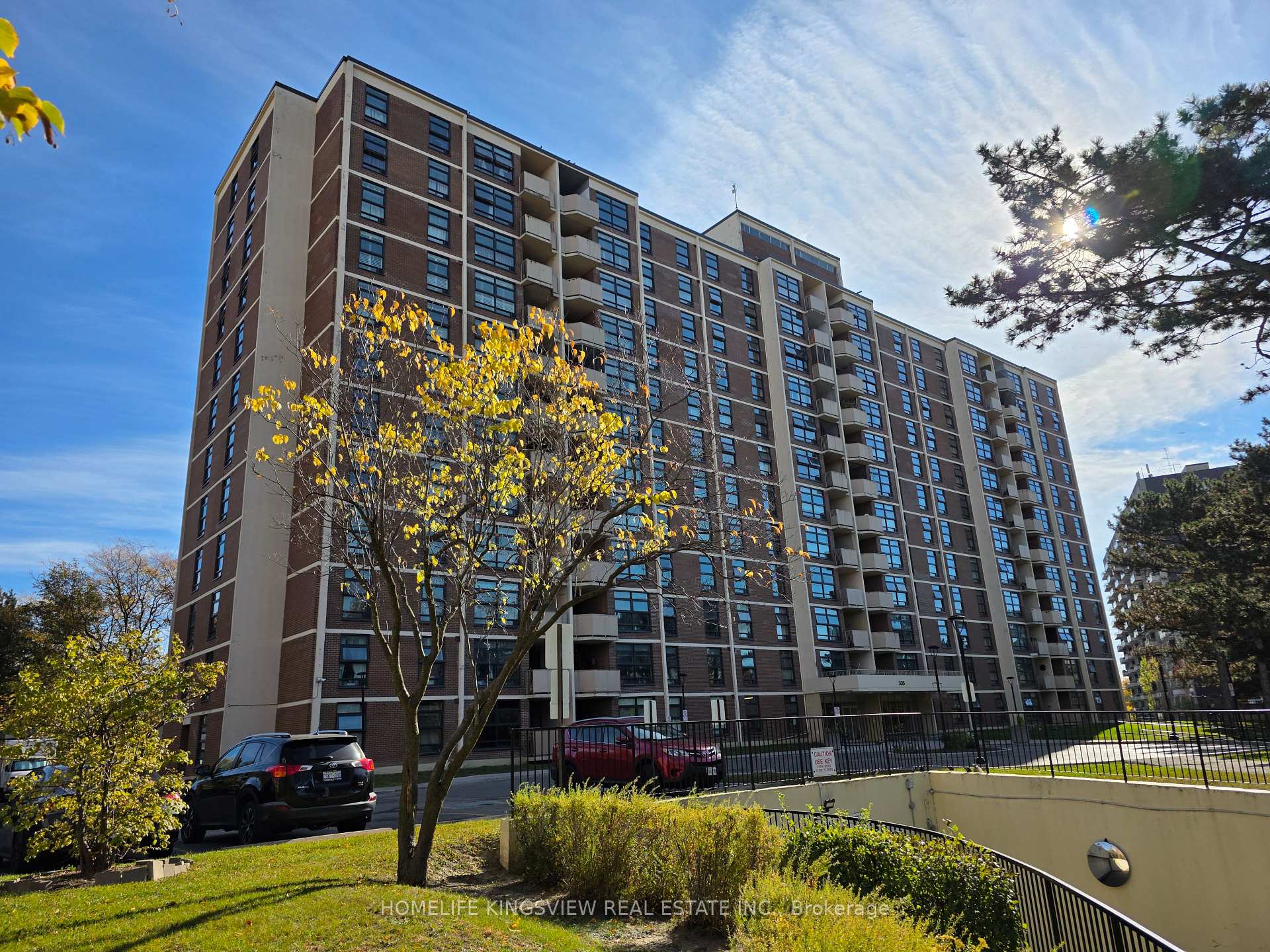 Photo of Unit 211, 355 Driftwood Avenue