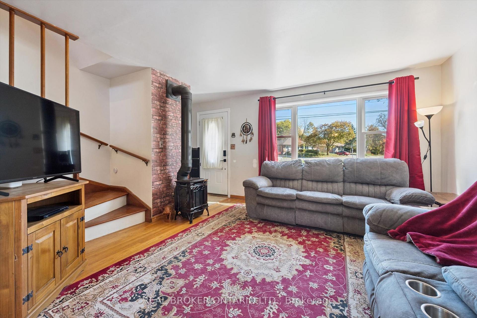 Photo 8 of 100 Waverley Drive, Guelph, Riverside Park — HOMEH