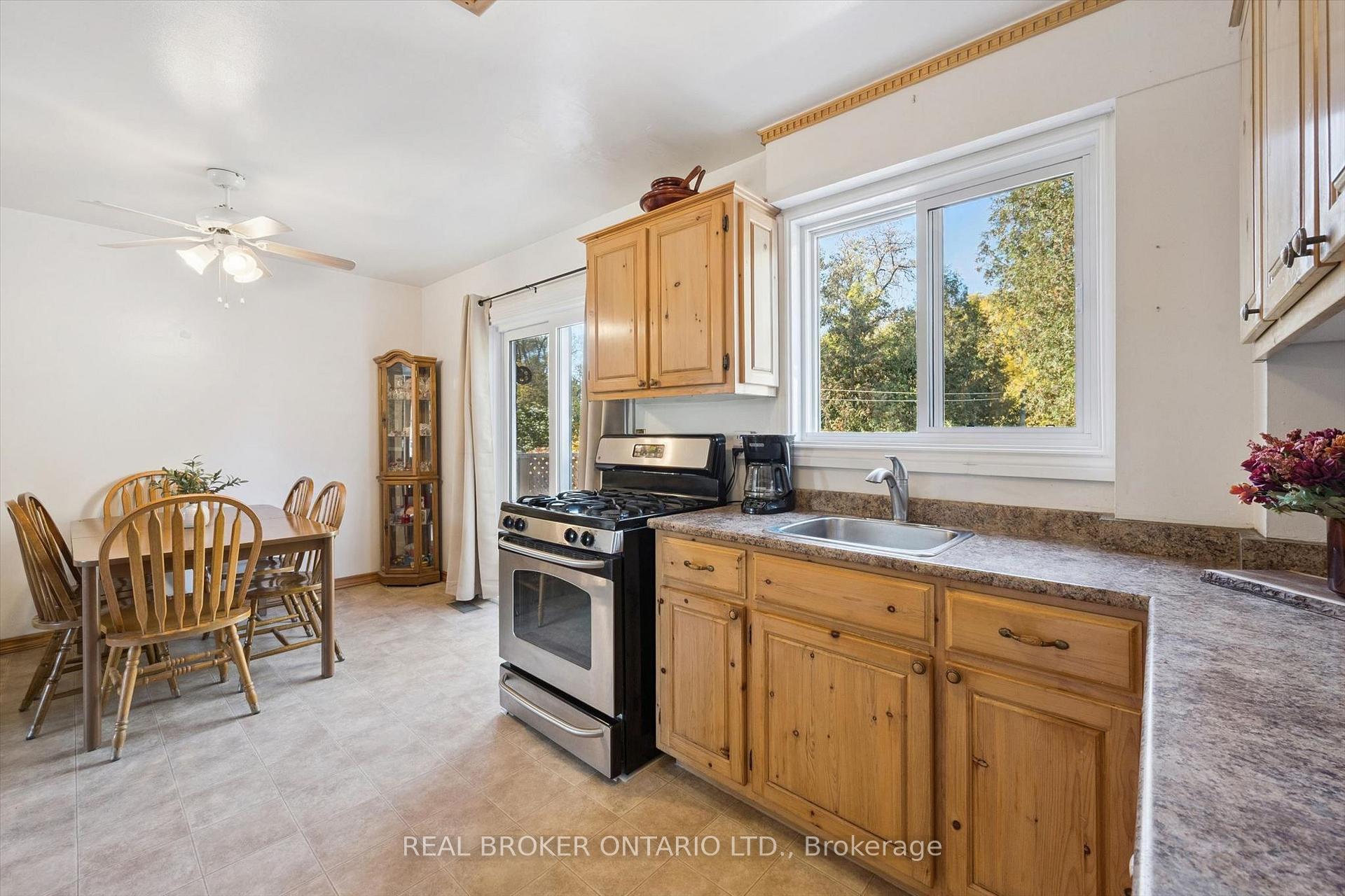 Photo 13 of 100 Waverley Drive, Guelph, Riverside Park — HOMEH