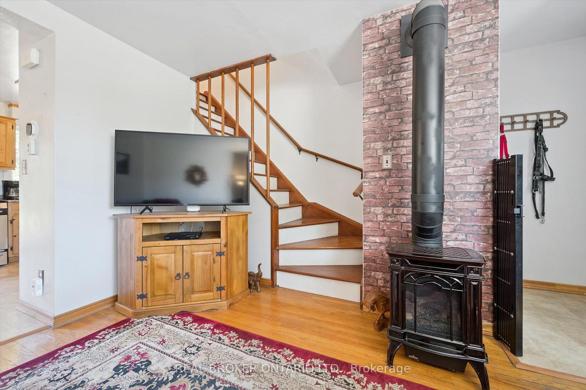 Photo 16 of 100 Waverley Drive, Guelph, Riverside Park — HOMEH