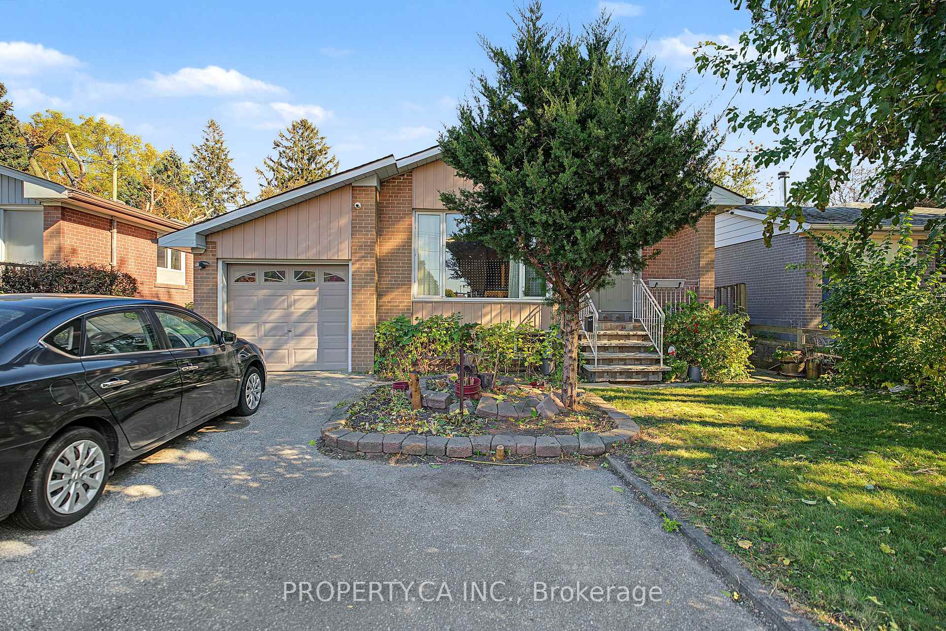 Photo 1 of 63 Bennett Road, Scarborough, West Hill — HOMEH
