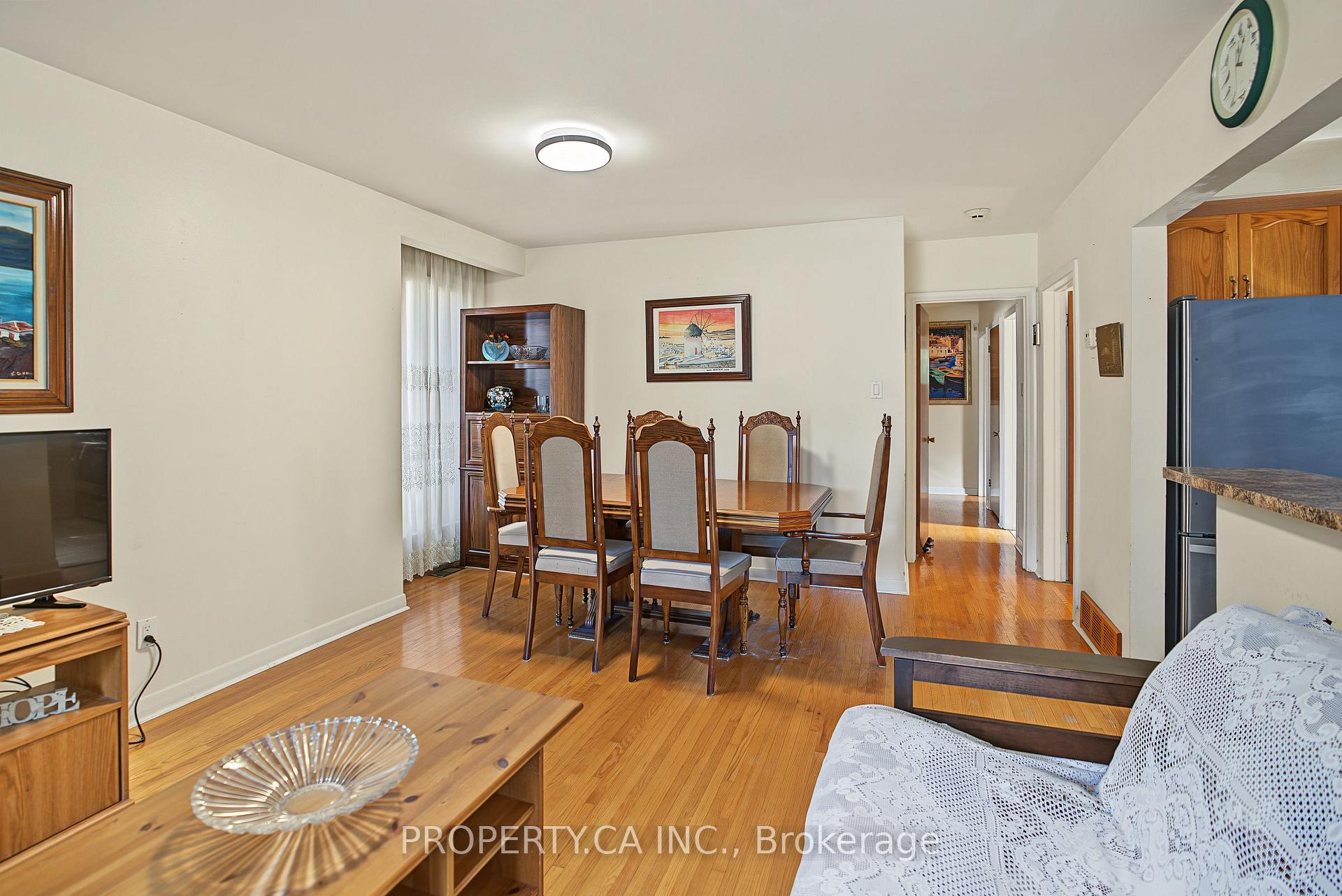 Photo 8 of 63 Bennett Road, Scarborough, West Hill — HOMEH