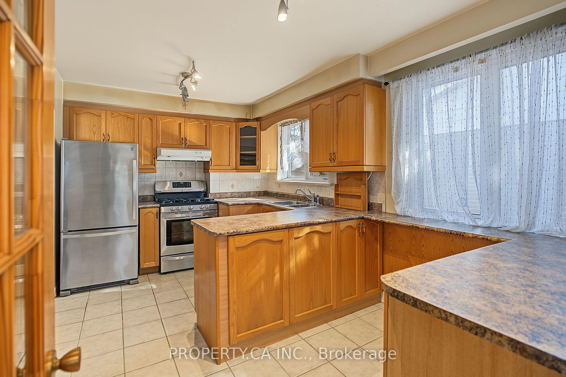 Photo 12 of 63 Bennett Road, Scarborough, West Hill — HOMEH