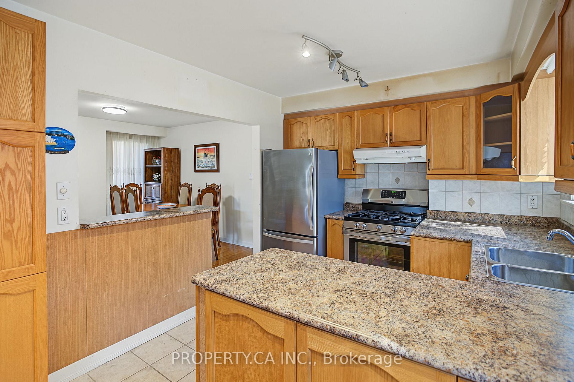 Photo 14 of 63 Bennett Road, Scarborough, West Hill — HOMEH