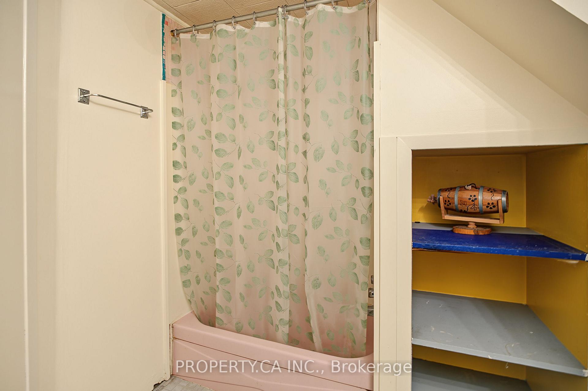 Photo 33 of 63 Bennett Road, Scarborough, West Hill — HOMEH