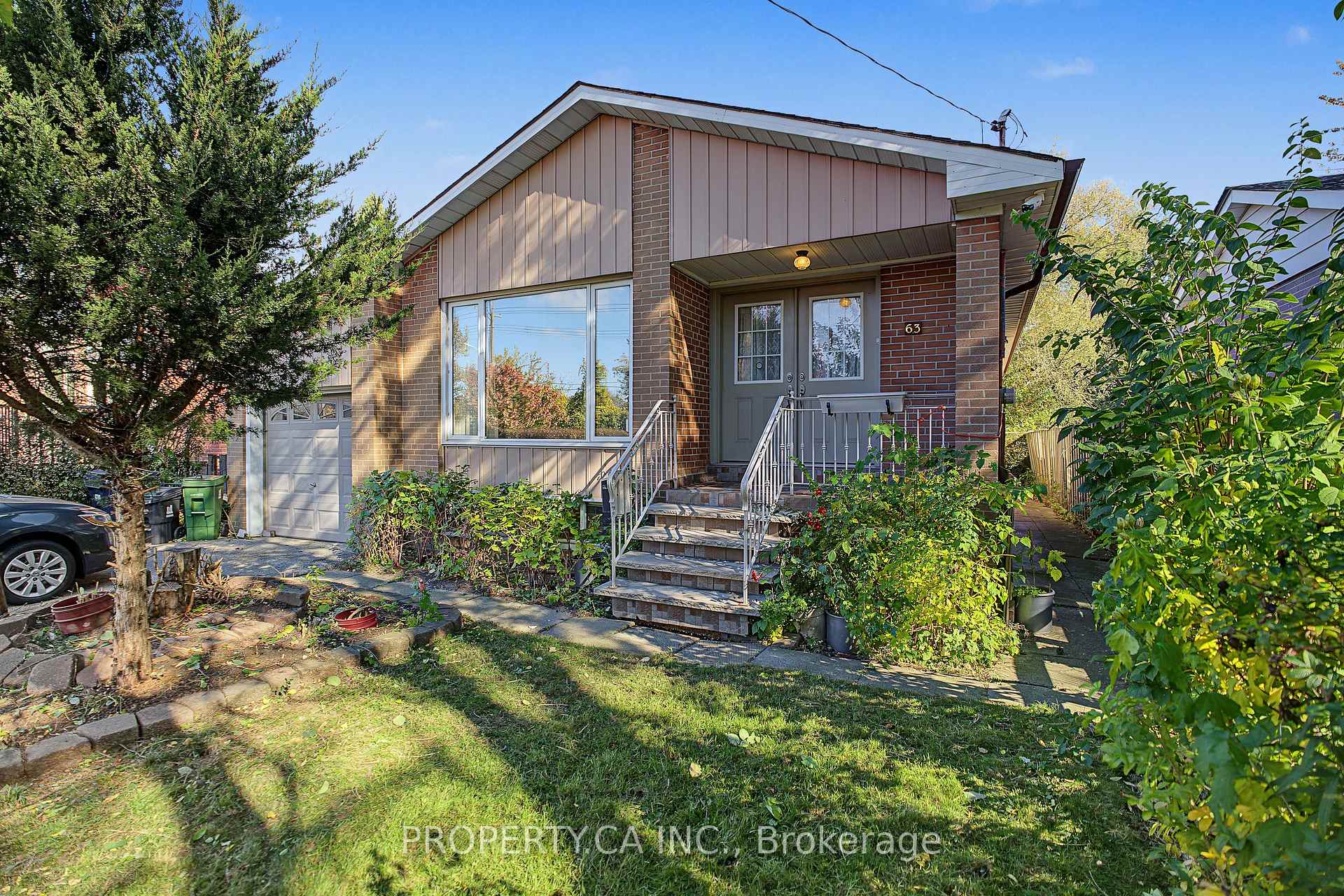 Photo 2 of 63 Bennett Road, Scarborough, West Hill — HOMEH