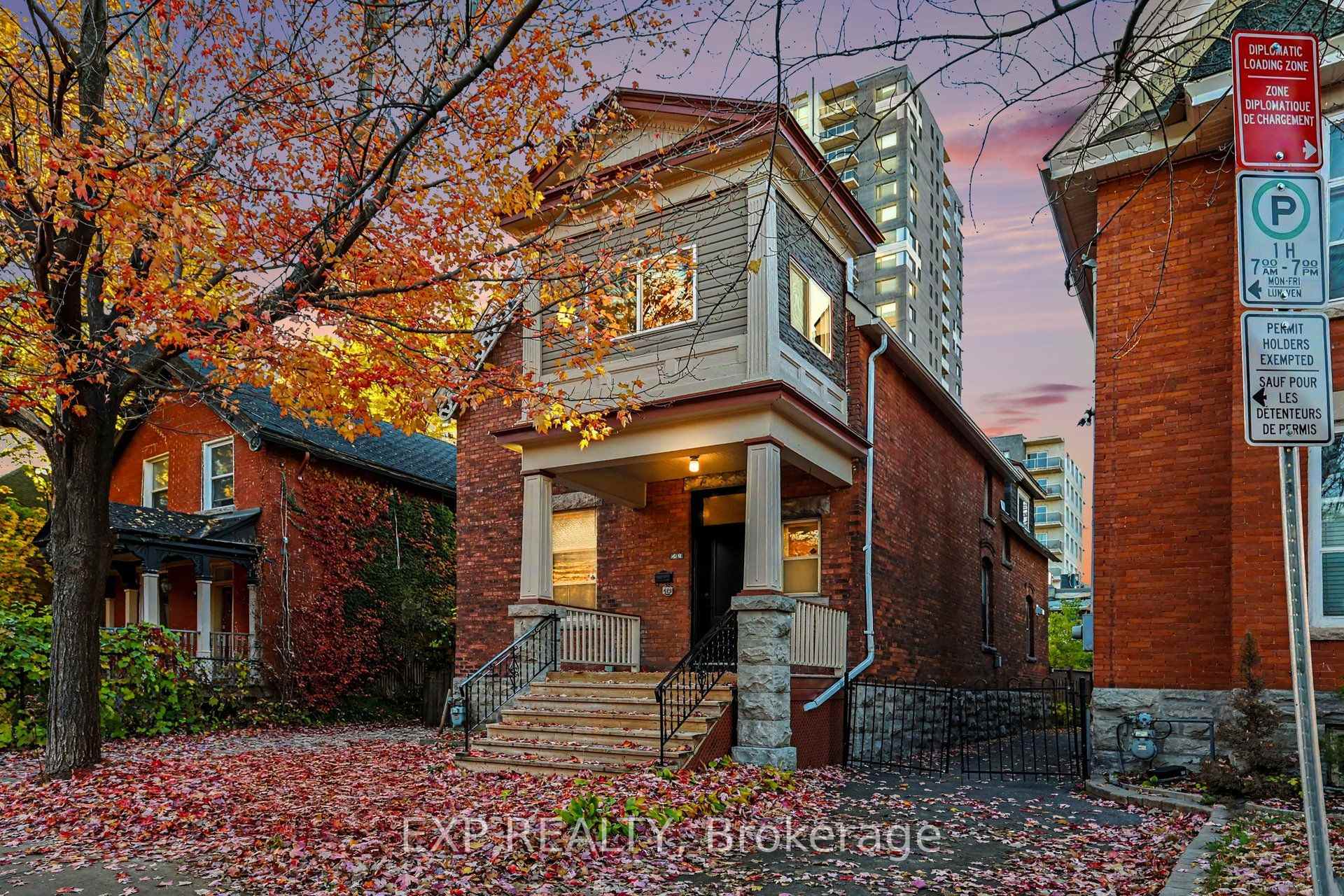 Photo 1 of Unit B, 419 Bresserer Street, Ottawa, Sandy Hill — HOMEH