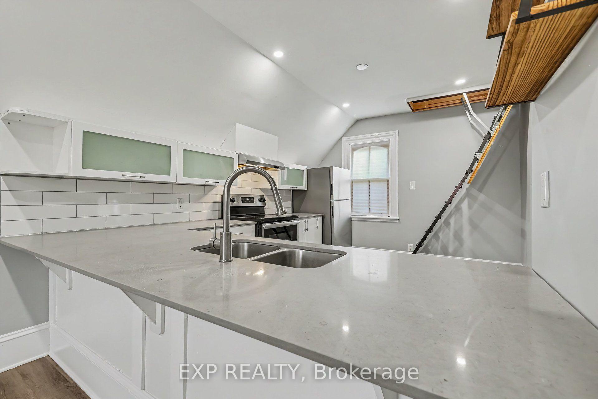 Photo 11 of Unit B, 419 Bresserer Street, Ottawa, Sandy Hill — HOMEH