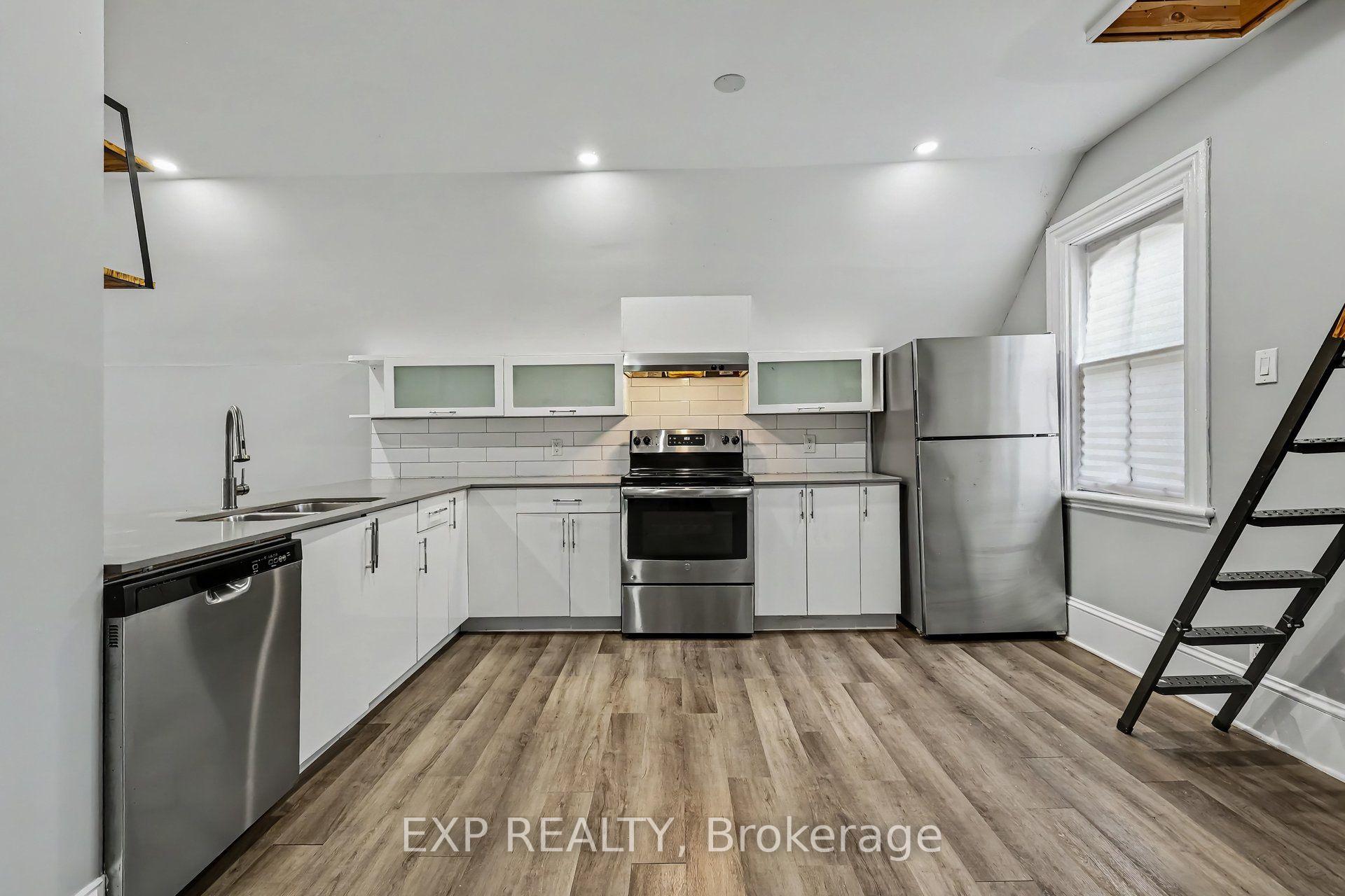 Photo 12 of Unit B, 419 Bresserer Street, Ottawa, Sandy Hill — HOMEH
