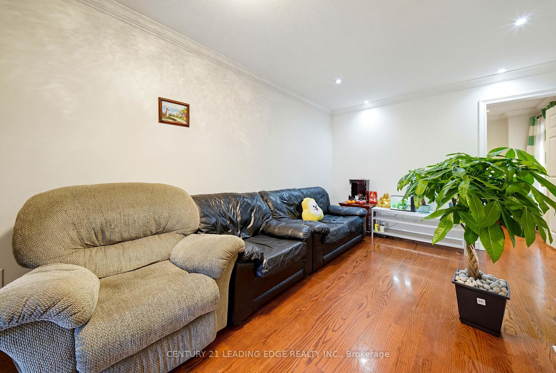 Photo 18 of 25 Croxley Green, Markham, Milliken Mills West — HOMEH