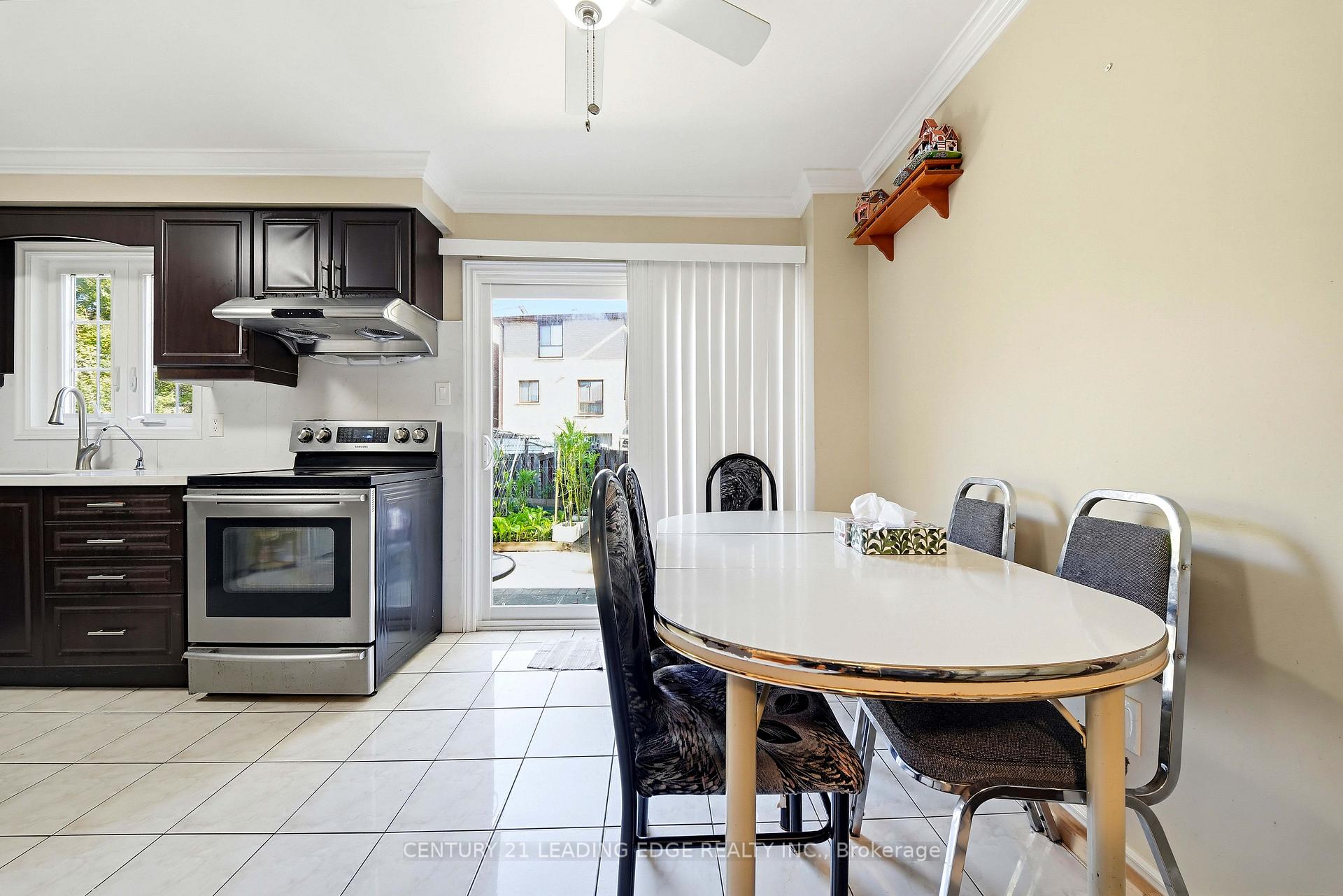Photo 19 of 25 Croxley Green, Markham, Milliken Mills West — HOMEH