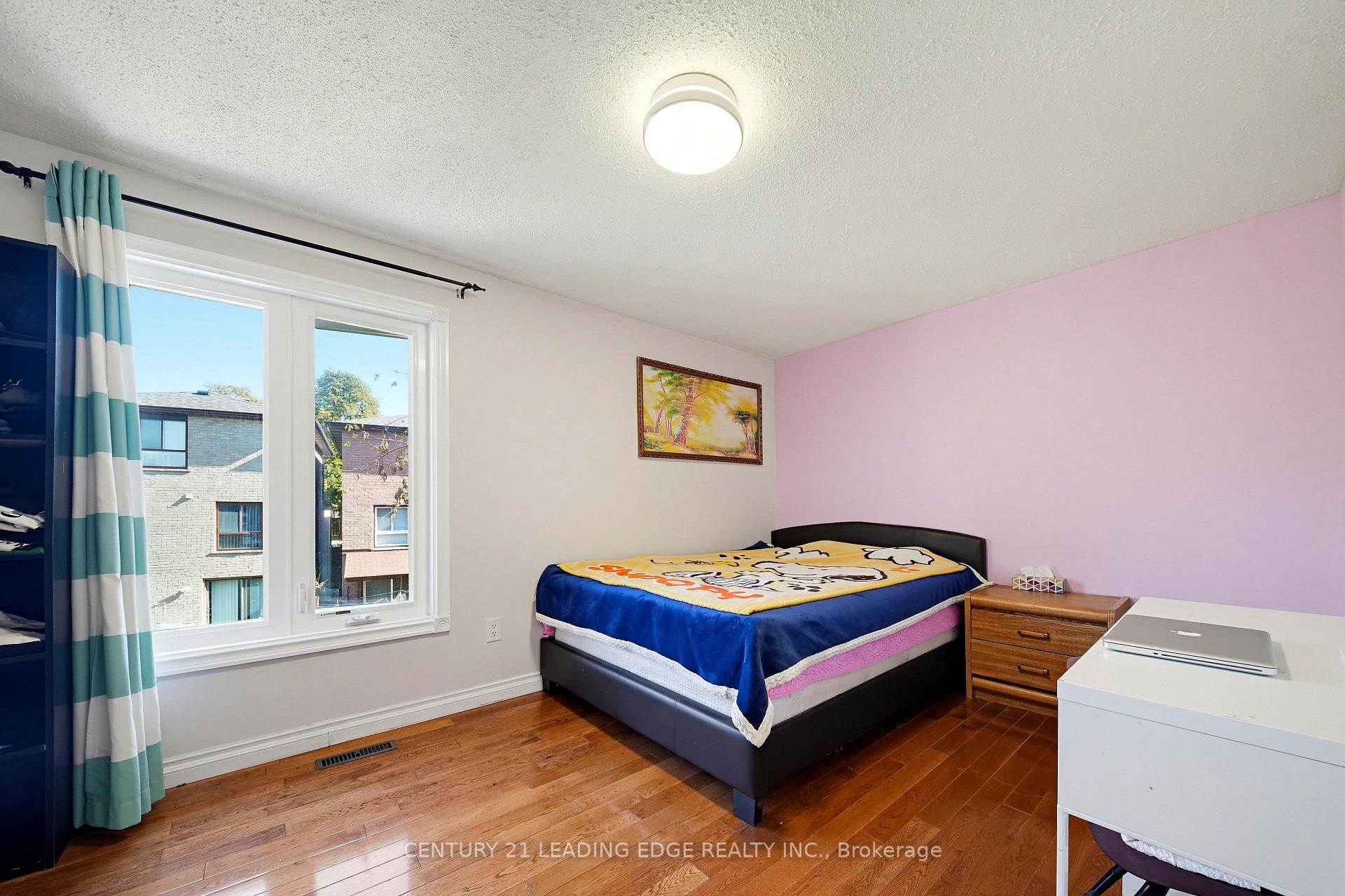 Photo 24 of 25 Croxley Green, Markham, Milliken Mills West — HOMEH