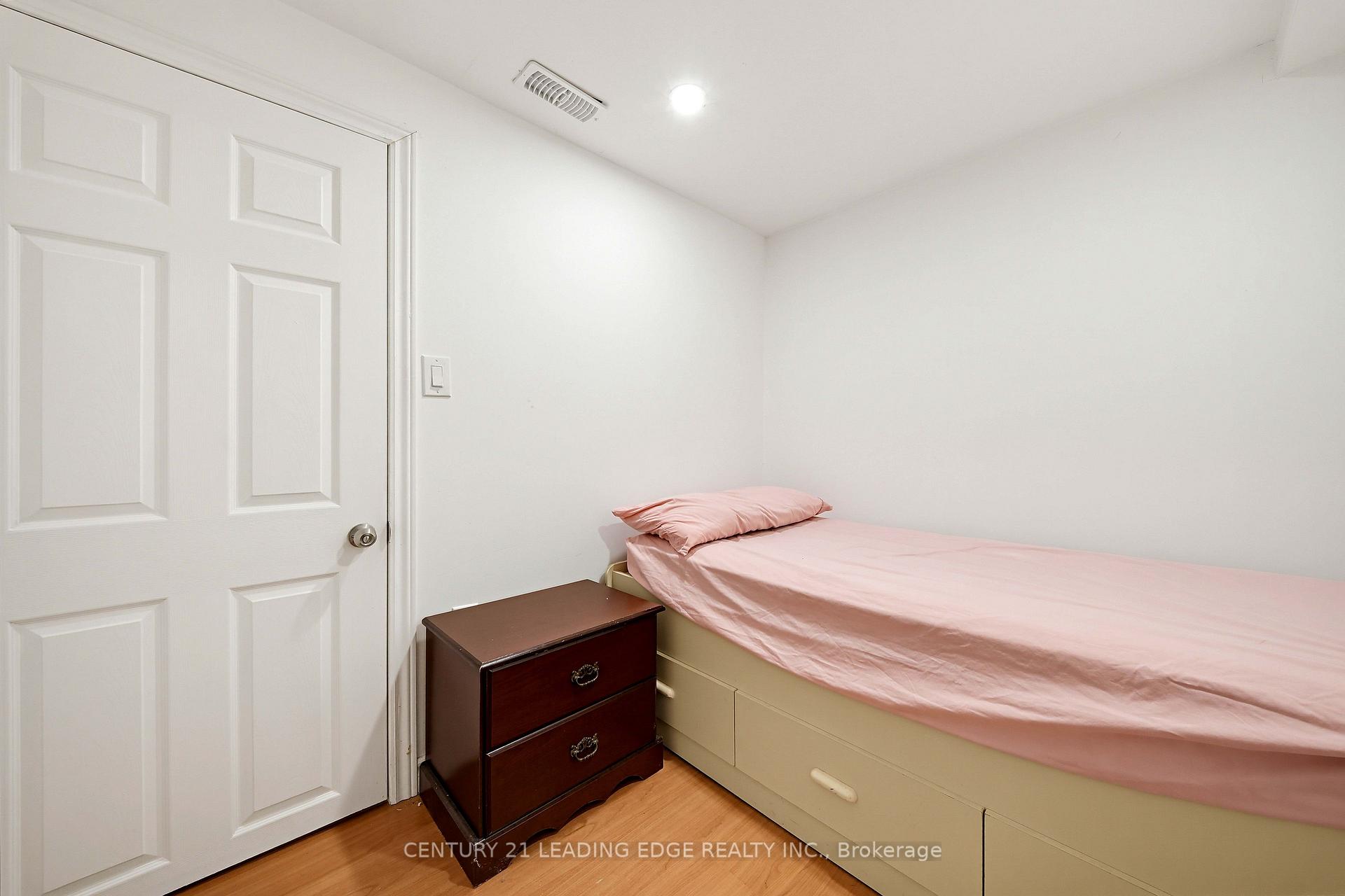 Photo 32 of 25 Croxley Green, Markham, Milliken Mills West — HOMEH