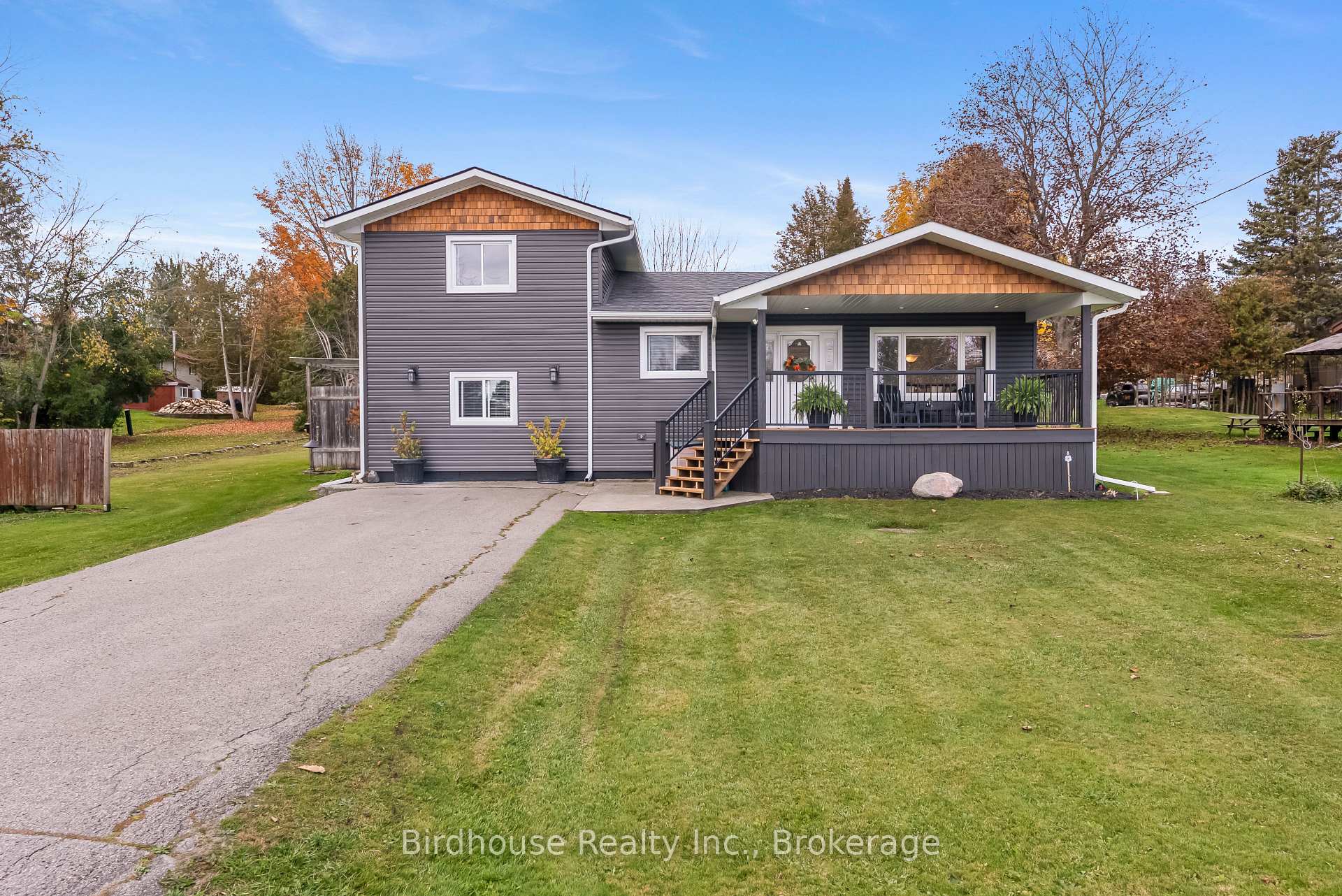 Photo of 205 Lakeshore Drive