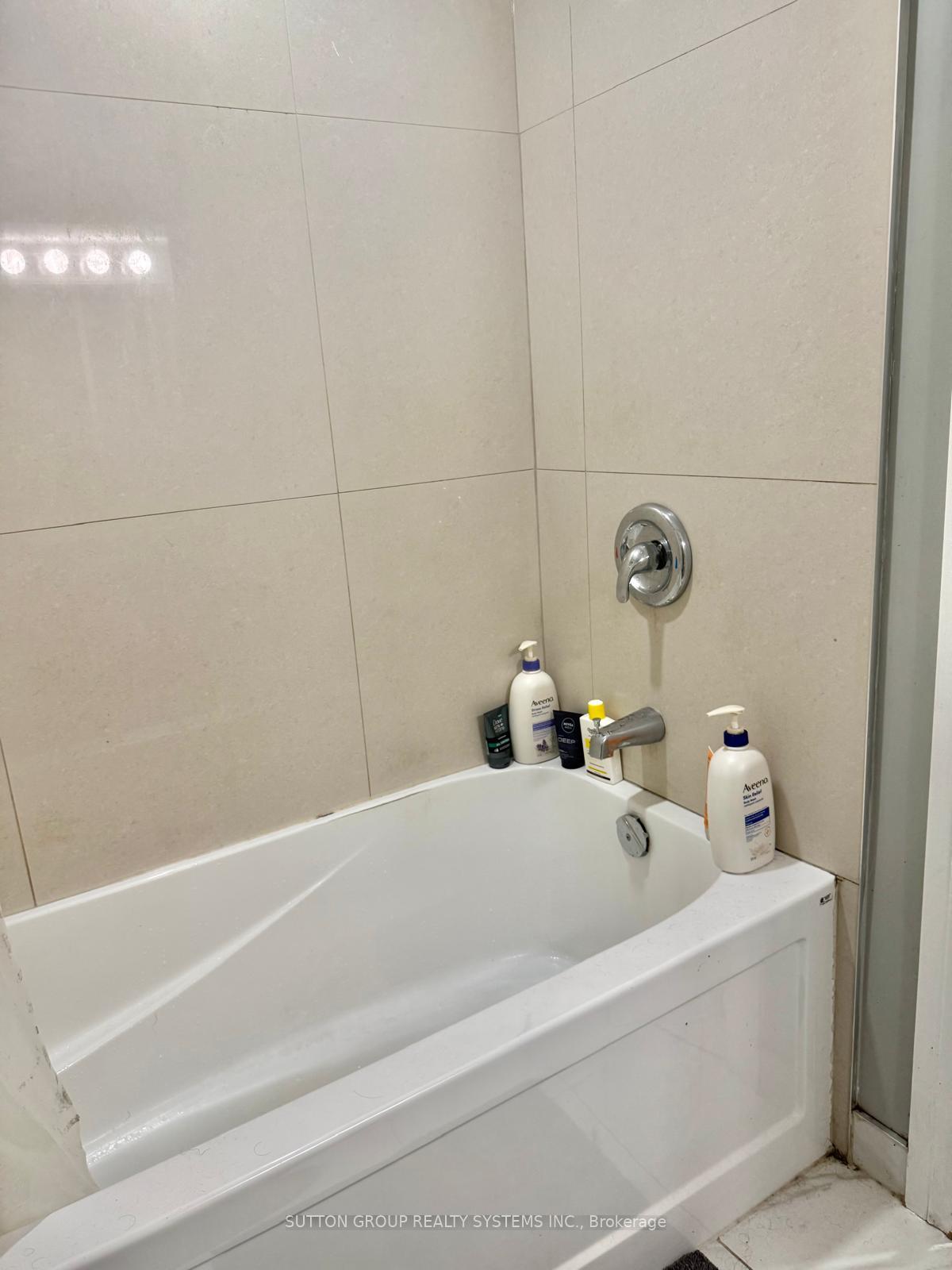 Photo 31 of Unit Lower, 2668 Windjammer Road, Mississauga, Erin Mills — HOMEH