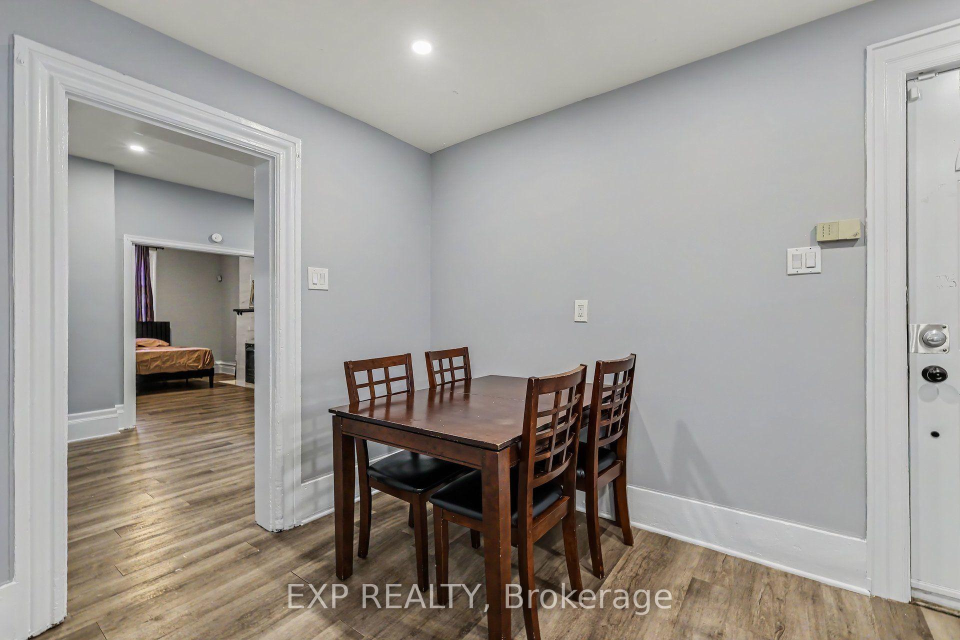 Photo 10 of Unit A, 419 Bresserer Street, Ottawa, Sandy Hill — HOMEH