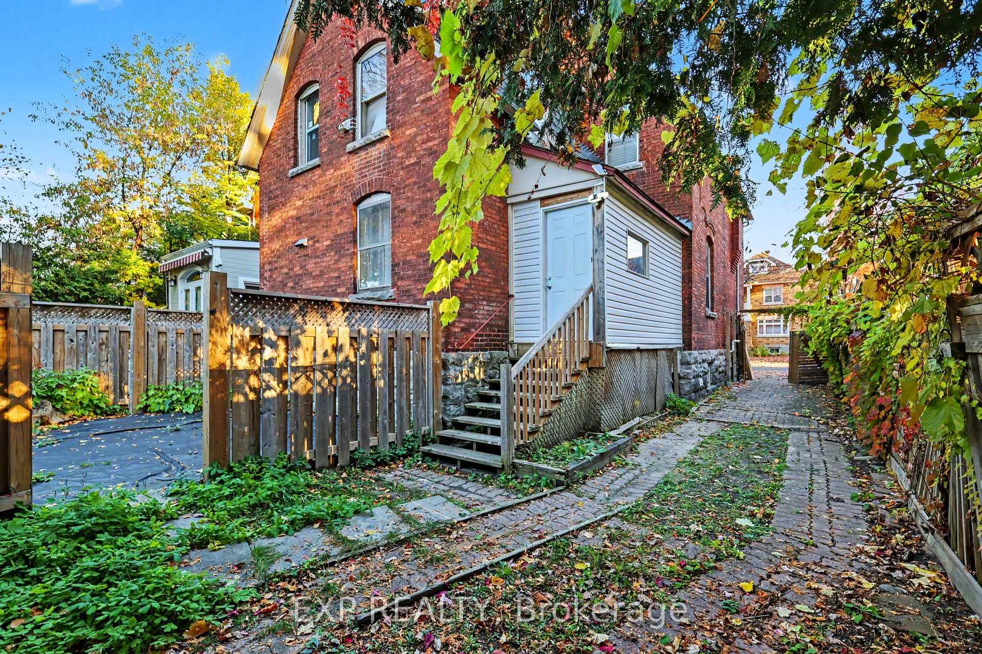 Photo 26 of Unit A, 419 Bresserer Street, Ottawa, Sandy Hill — HOMEH