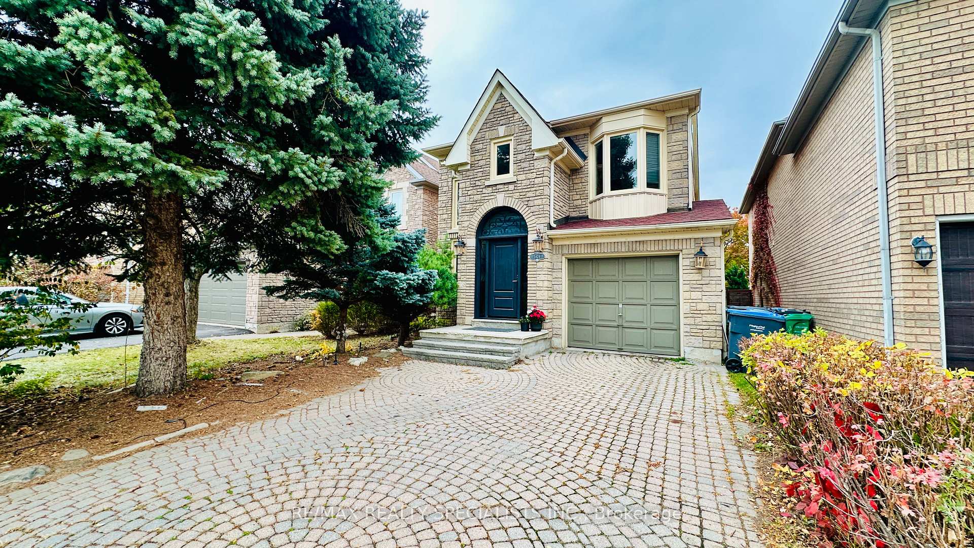 Photo 1 of 5929 Leeside Crescent, Mississauga, Central Erin Mills — HOMEH