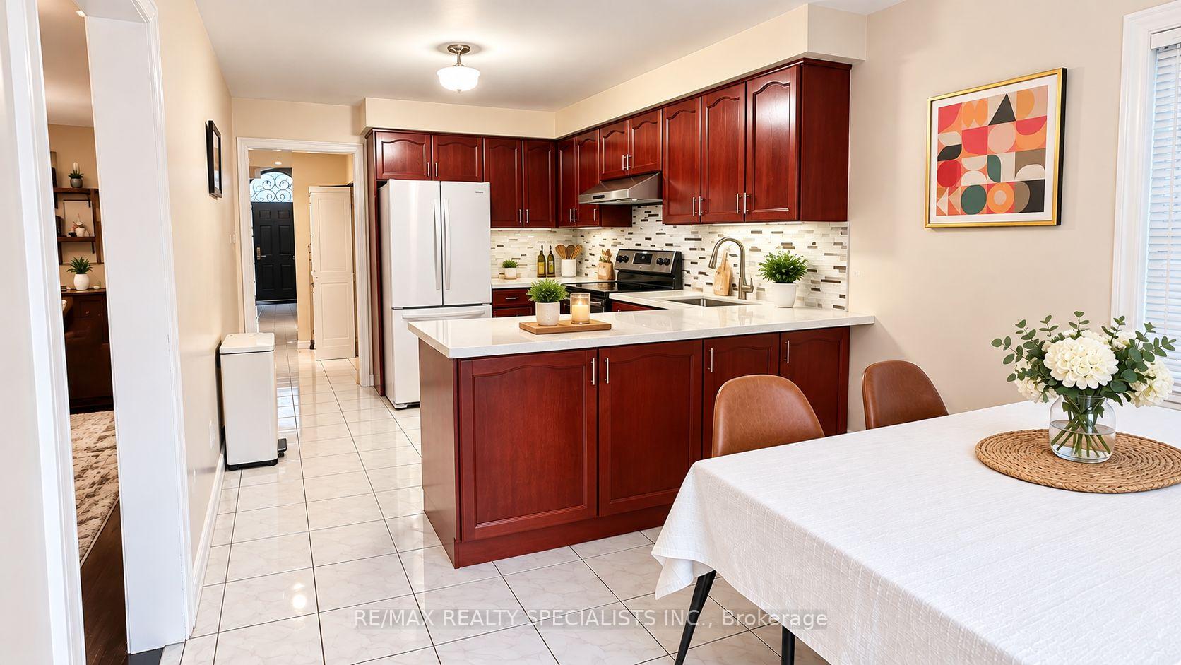 Photo 4 of 5929 Leeside Crescent, Mississauga, Central Erin Mills — HOMEH