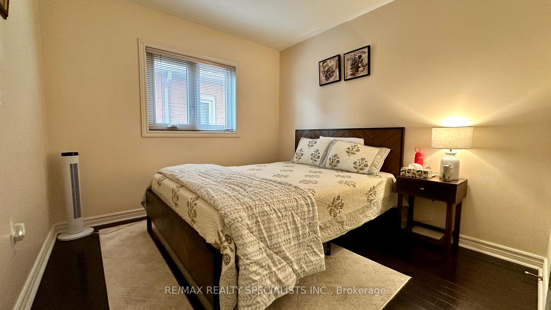 Photo 11 of 5929 Leeside Crescent, Mississauga, Central Erin Mills — HOMEH