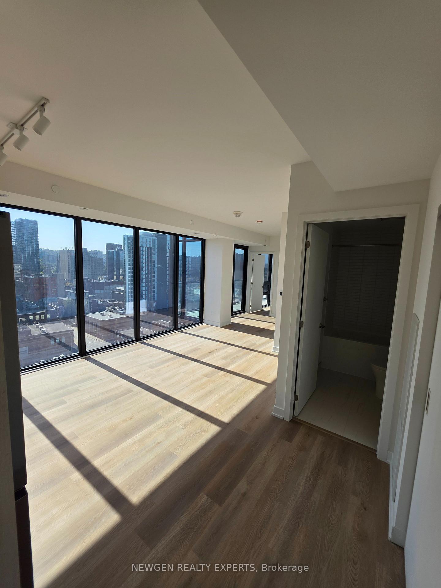 Photo 5 of Unit 1606, 91 John Street N, Hamilton, Beasley — HOMEH