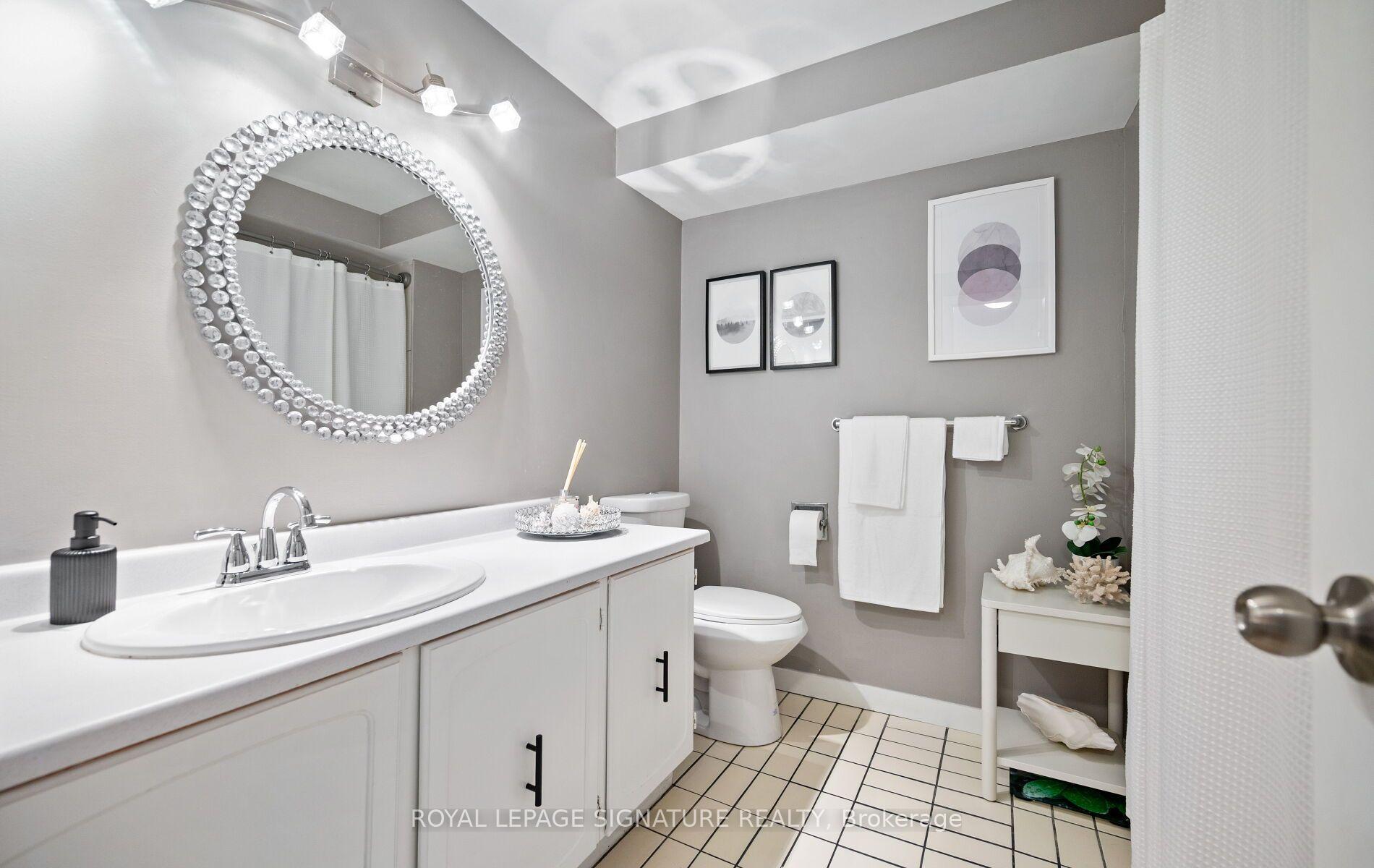 Photo 17 of 3160 Dundas Street, Toronto, Junction Area — HOMEH